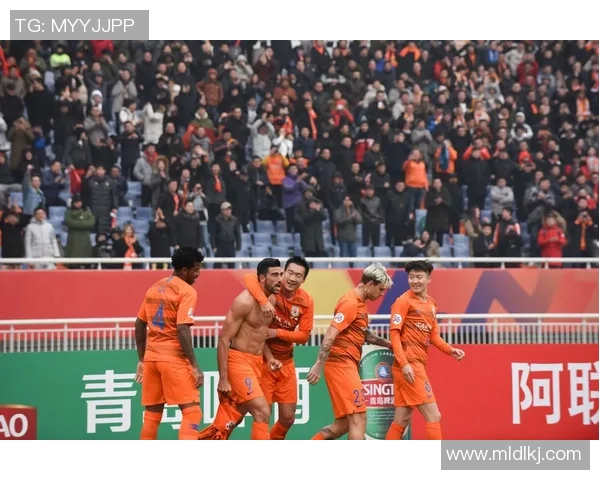 平阳足球队与河内足球俱乐部激战正酣期待精彩对决与精彩进球